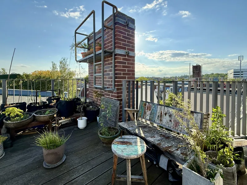 Über den Dächern von Steglitz - großzügige 2-Zimmer-Dachgeschosswohnung mit zwei Terrassen — photo 1